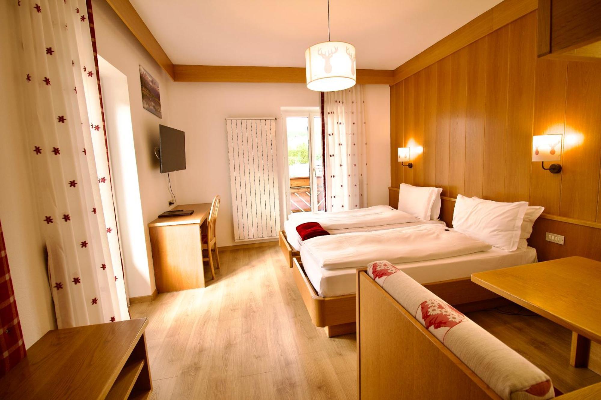 Al Piccolo Hotel Vigo di Fassa Exteriör bild